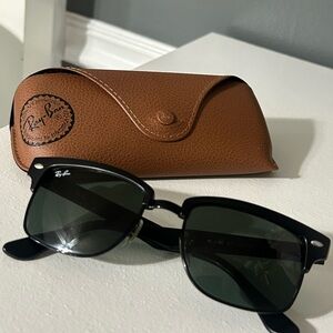 Ray-Ban Black Frame Sunglasses with Brown Case